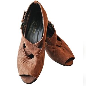 Donald J Pliner Women's Brown Suede Flat Open Toe Shoes Size 5.5M